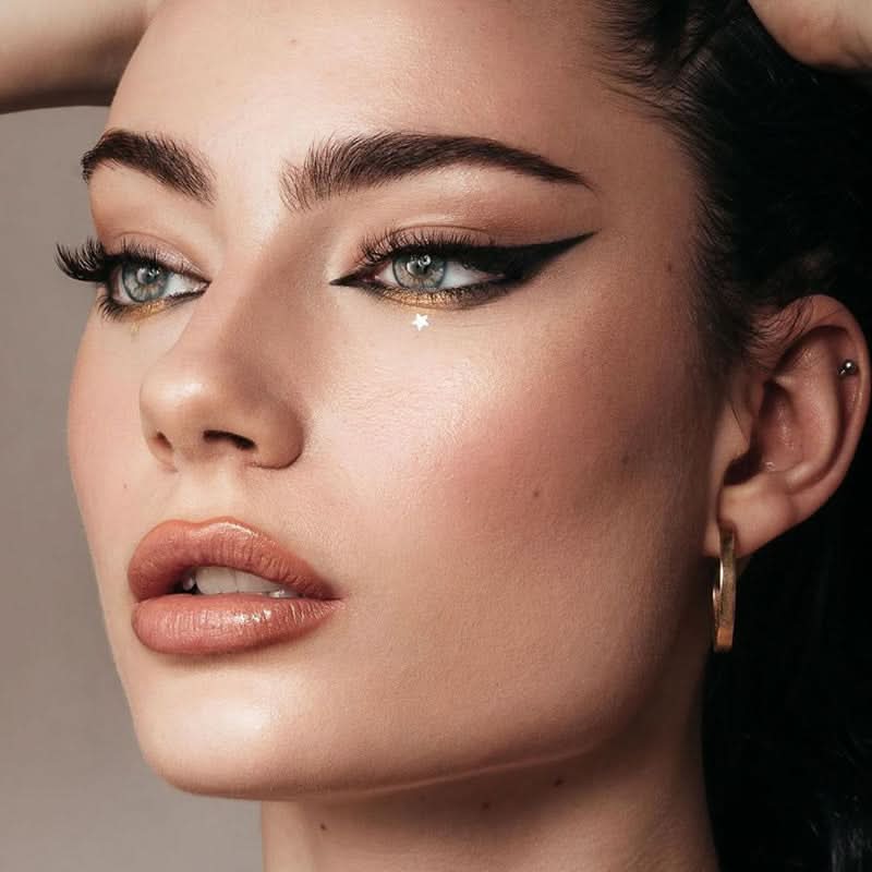 💞 LAATSTE DAG! KOOP 1. KRIJG 1 GRATIS 💞 Draaibare Eyeliner Stempelpen – Supersnelle & Perfecte Wing in Één Stap!