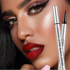 ✨ Waterdichte. veegvaste eyeliner – 24 uur lang intens zwart en uiterste precisie! ✨